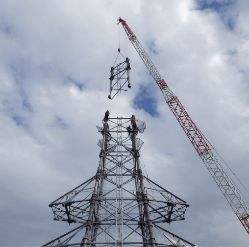 鉄塔組立工事 写真